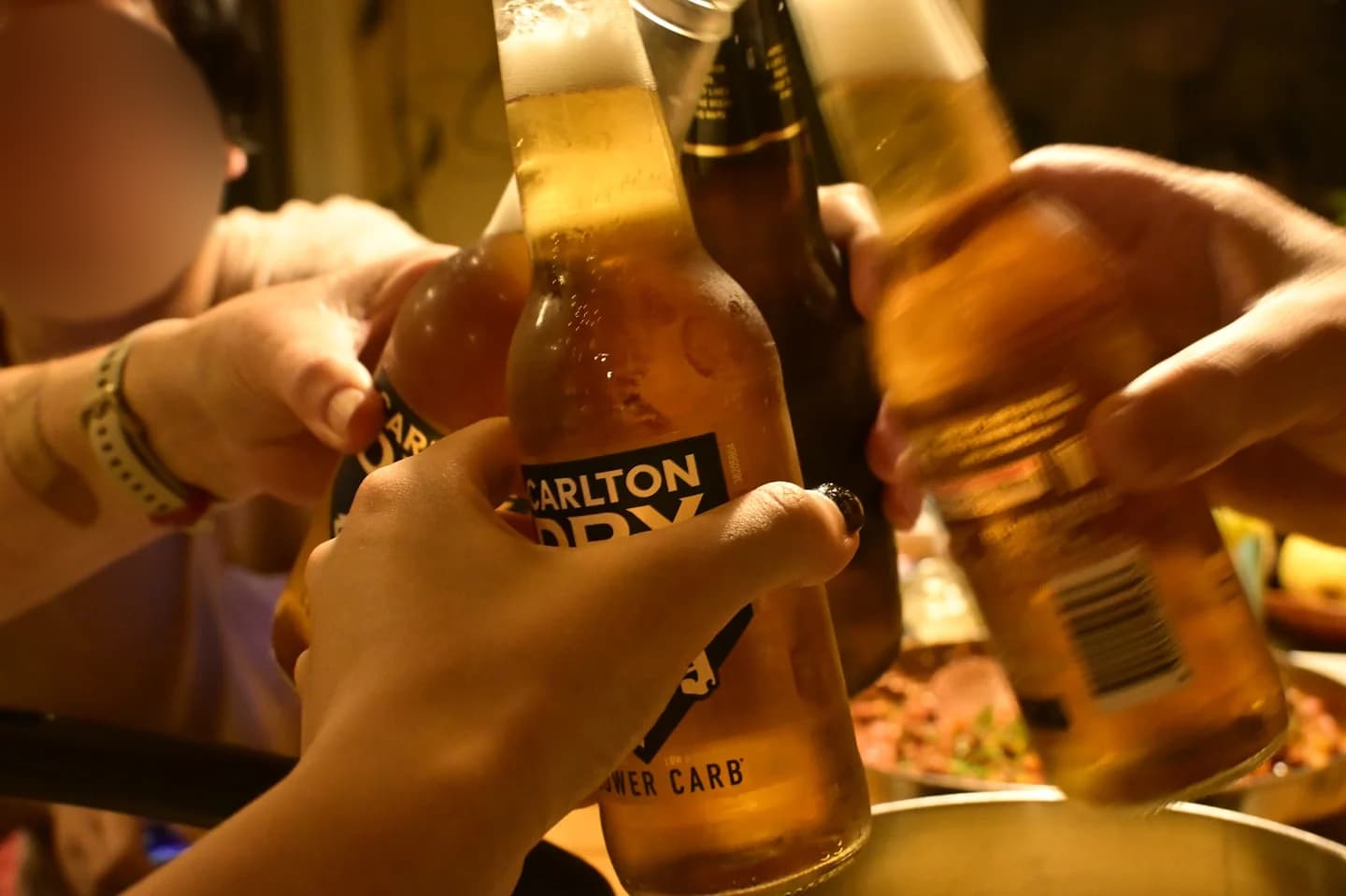 3月14日 — ホームステイ先で乾杯